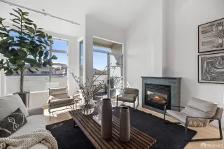 Photo #3: 424038892 Listing 