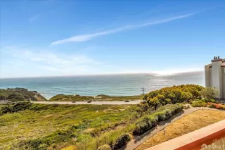 Photo #4: 424039408 Listing