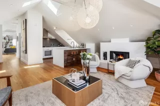 Photo #6: 424039525 Listing