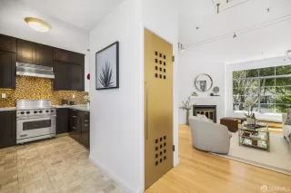 Photo #3: 424039530 Listing 