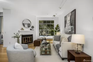 Photo #4: 424039530 Listing 