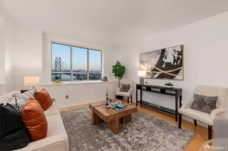 Photo #1: 424039582 Listing 