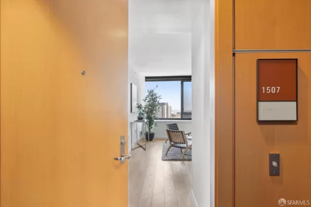 MLS: 424039956 Condo For Sale