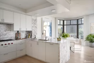 Photo #6: 424040052 Listing 