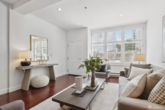 MLS: 424040418 Condo For Sale