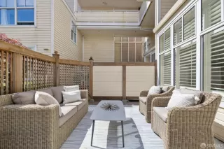 Photo #4: 424040418 Listing 