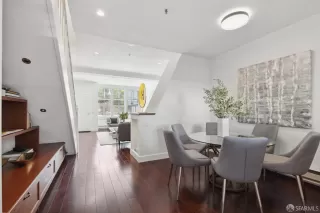 Photo #6: 424040418 Listing 