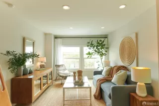 Photo #1: 424040508 Listing