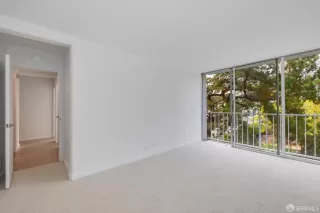 Photo #4: 424040814 Listing