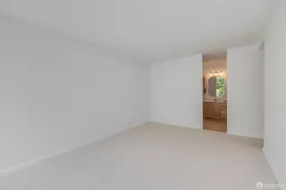 Photo #6: 424040814 Listing