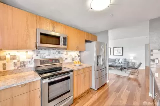 Photo #2: 424041009 Listing