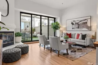 Photo #6: 424041023 Listing