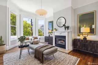 Photo #4: 424041592 Listing