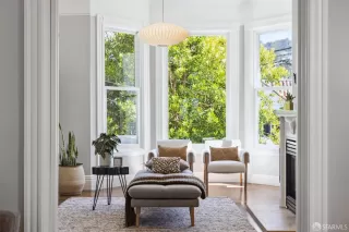 Photo #6: 424041592 Listing