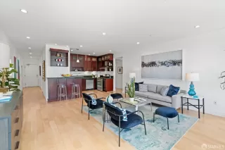 Photo #4: 424041606 Listing