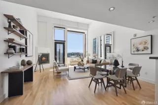 Photo #6: 424042356 Listing