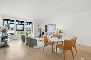 Photo #6: 424042584 Listing