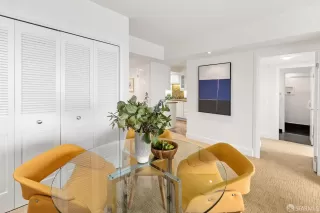 Photo #6: 424043398 Listing 