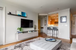 Photo #4: 424043808 Listing 