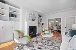 Photo #3: 424043979 Listing