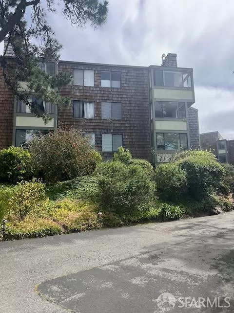 MLS: 424044282 Condo For Sale