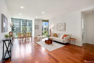 Photo #3: 424044448 Listing