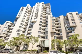 Photo #1: 424044489 Listing