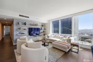 Photo #4: 424044808 Listing 