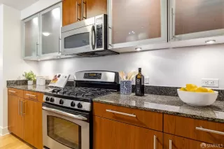 Photo #4: 424044916 Listing