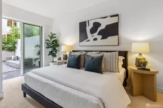 Photo #6: 424044916 Listing