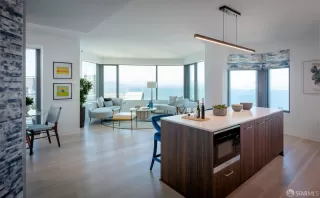 Photo #4: 424045225 Listing