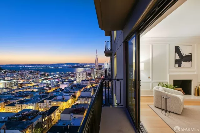 MLS: 424045696 Condo For Sale