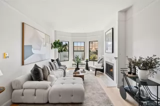 Photo #3: 424046150 Listing