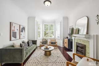 Photo #4: 424046180 Listing 