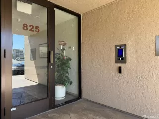 Photo #3: 424046299 Listing