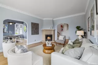 Photo #1: 424047075 Listing 