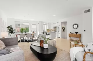 Photo #2: 424047577 Listing 