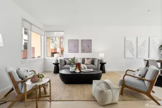 Photo #5: 424047577 Listing 