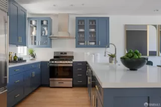 Photo #4: 424047721 Listing