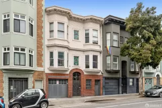 Photo #1: 424048012 Listing