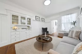 Photo #6: 424048012 Listing