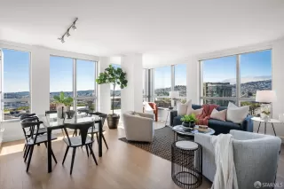 Photo #1: 424048356 Listing