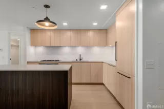 Photo #3: 424048736 Listing