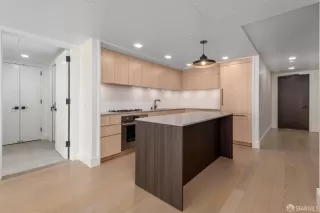 Photo #6: 424048736 Listing