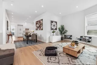 Photo #1: 424048895 Listing