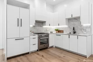 Photo #4: 424048895 Listing