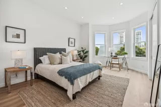 Photo #6: 424048895 Listing