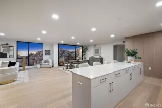 Photo #6: 424049105 Listing