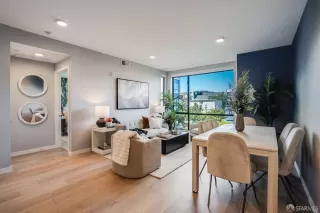 Photo #4: 424049446 Listing