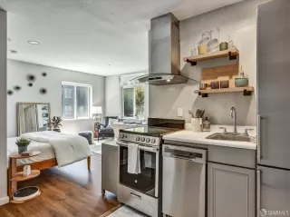 Photo #2: 424049777 Listing